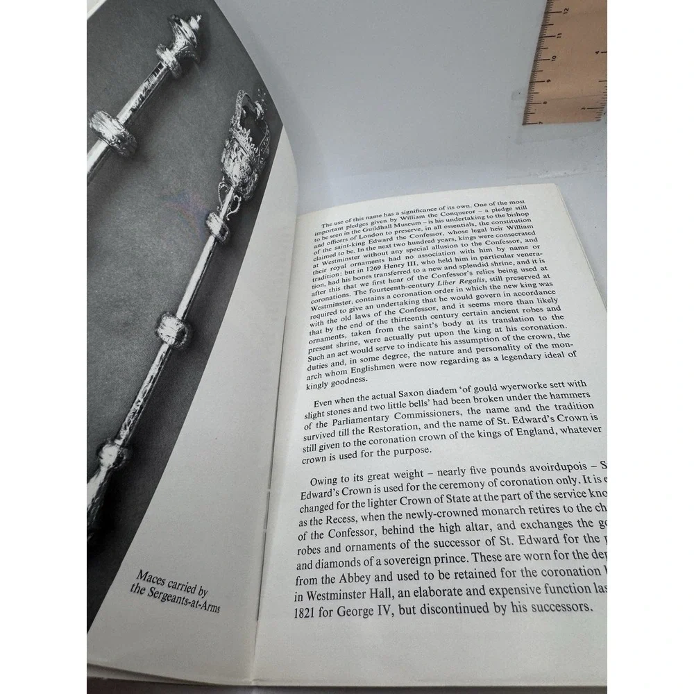 Vintage 1971 The Crown Jewels by Martin Holmes‎ Dept of the Environment Guide